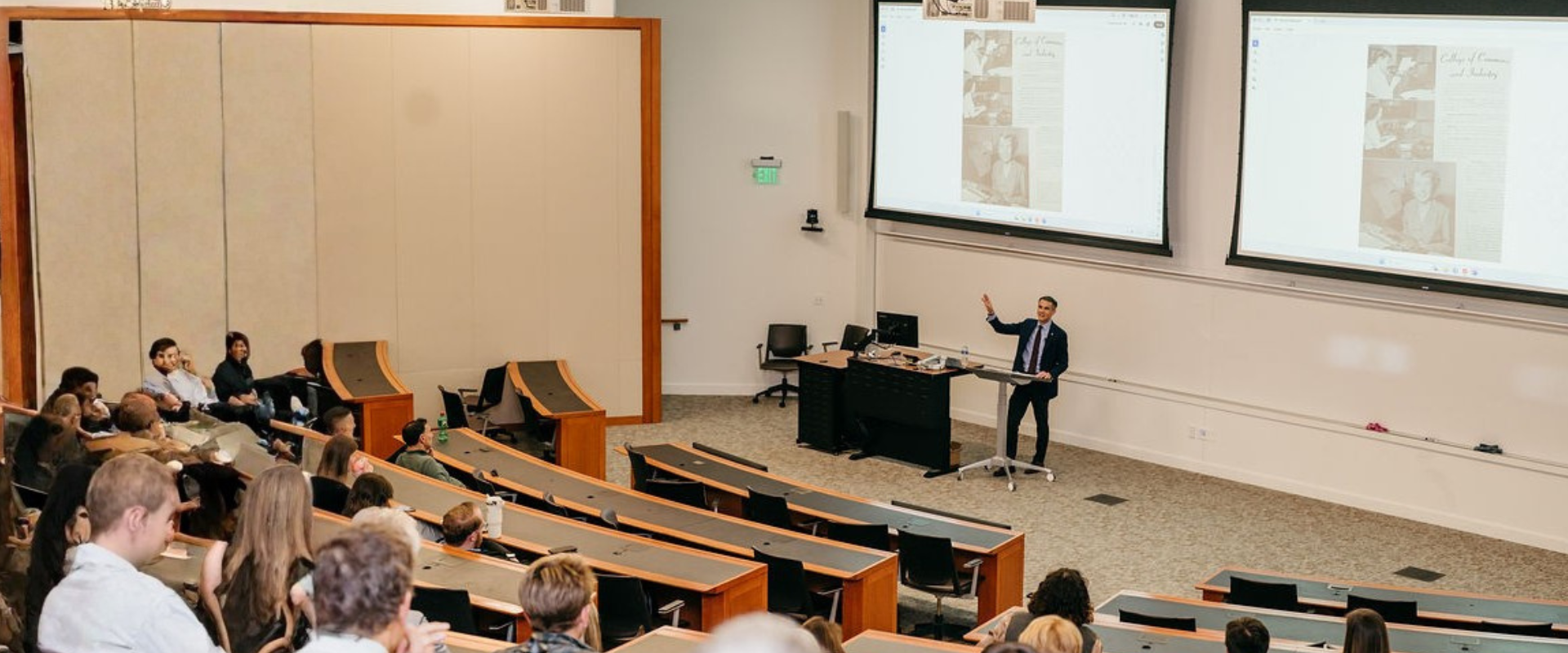 Scott Beaulier teaching in a lecture hall